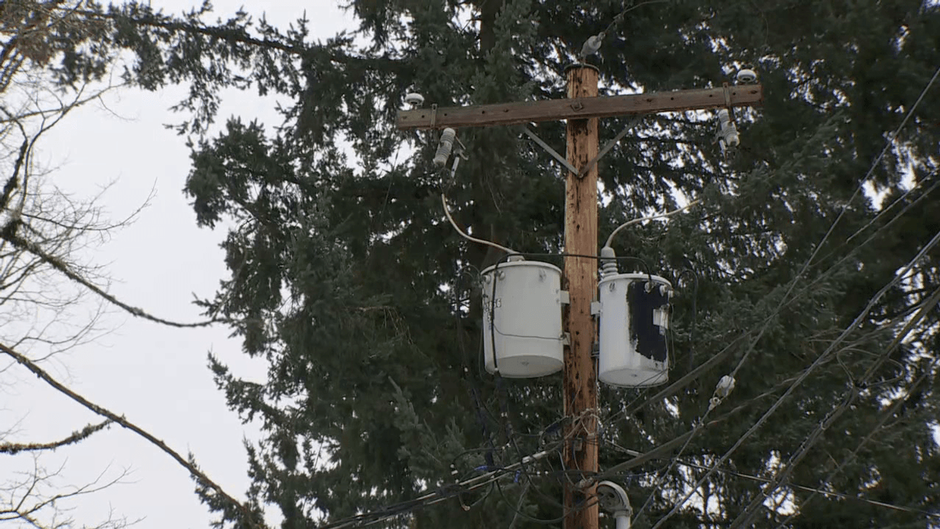 HIGH WINDS AND HEAVY RAIN CAUSE WIDESPREAD OUTAGES DUKE ENERGY CREWS WORKING TO RESTORE 